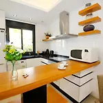 Ferienhaus Fantastic With Ac, Pool And Bbq