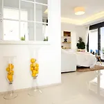 Fantastic With Ac, Pool And Bbq Ferienhaus