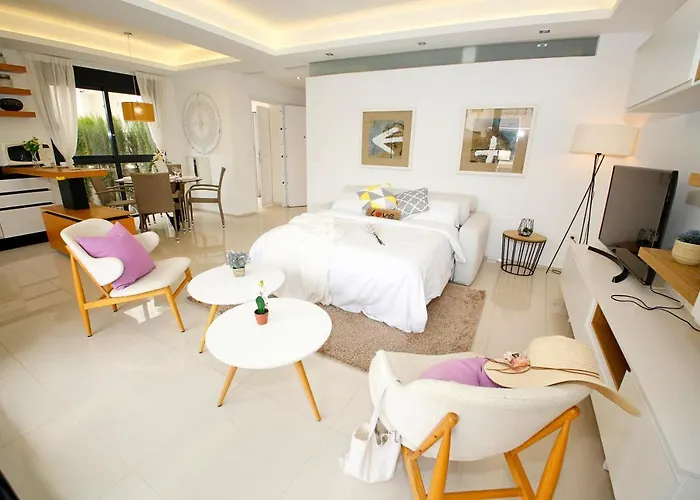 בית נופש Fantastic With Ac, Pool And Bbq *