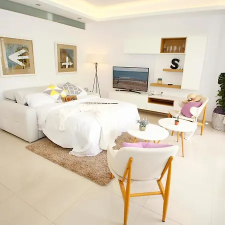 Prázdninový dům Fantastic With Ac, Pool And Bbq Rojales