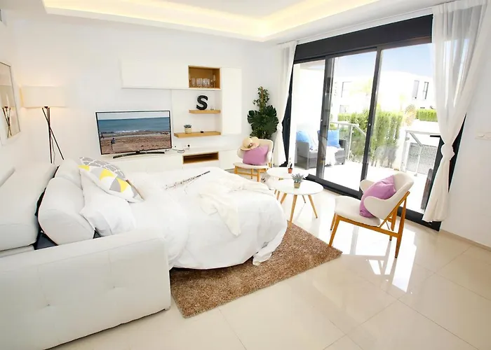 Fantastic With Ac, Pool And Bbq Ferienhaus Rojales