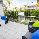 Дом отдыха Fantastic With Ac, Pool And Bbq