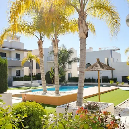 Holiday home Fantastic With Ac, Pool And Bbq *