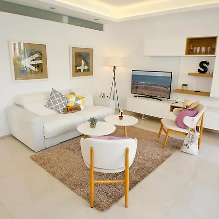 Holiday home Fantastic With Ac, Pool And Bbq