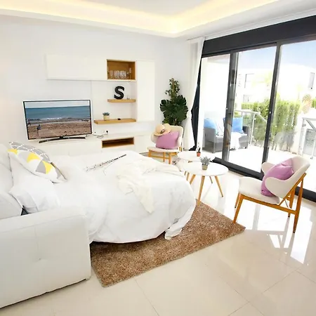 Fantastic With Ac, Pool And Bbq Holiday home Rojales